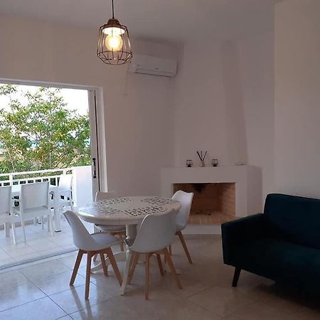 Retreat Apartments In Drosia - 2 Bedrooms Apartment Makris Gialos  Dış mekan fotoğraf