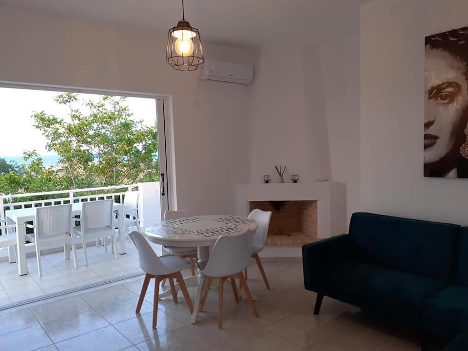 Retreat Apartments In Drosia - 2 Bedrooms Apartment Makris Gialos  Dış mekan fotoğraf